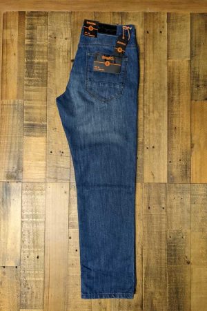 Men's straight leg jean medium wash