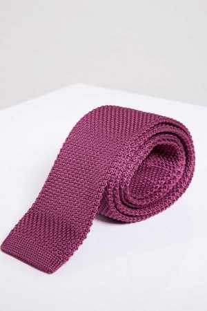 Berry Skinny Knitted Tie