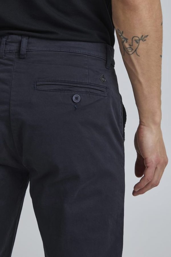 Chino with pockets