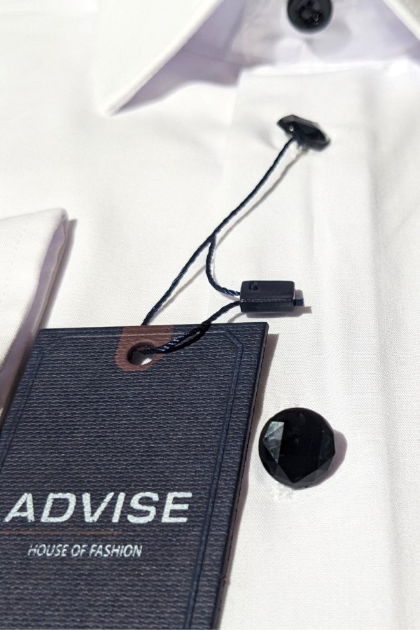 Men's dress shirt with Black buttons