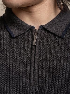 Collared knit polo shirt with quarter zip