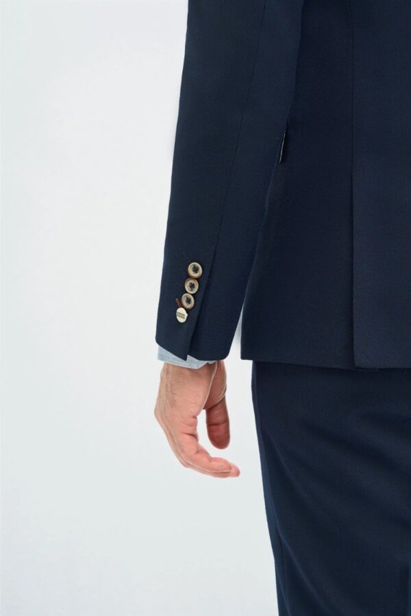 4 Button Sleeve on Navy Suit